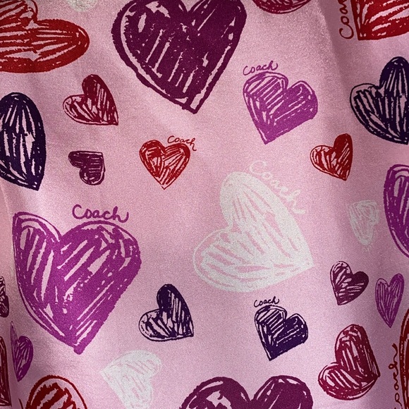 Vintage COACH Signature Pink Hearts 100% Silk Scarf-NWT - Picture 5 of 11